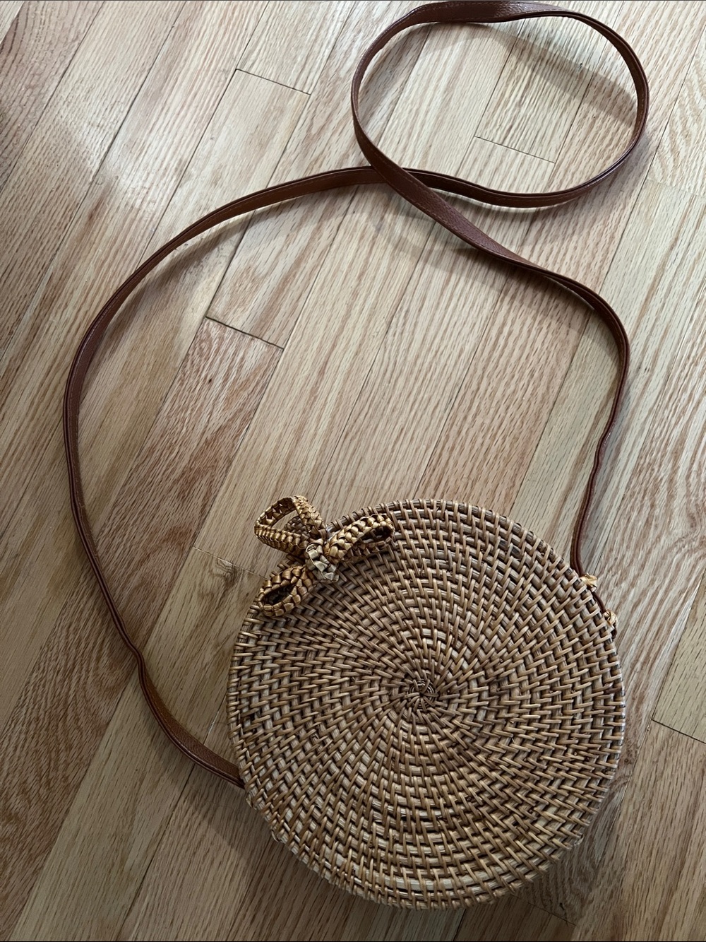 Steve Madden Round Woven Crossbody Bag in Brown